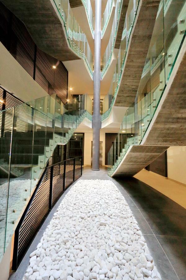 Green Terraced Apartment. 3 Stops From Colosseum Exterior photo
