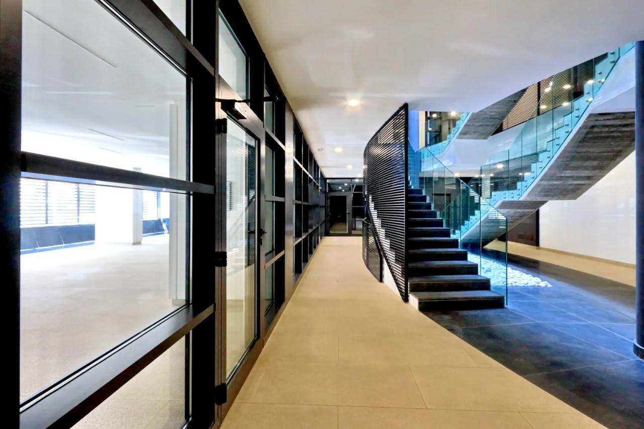 Green Terraced Apartment. 3 Stops From Colosseum Exterior photo